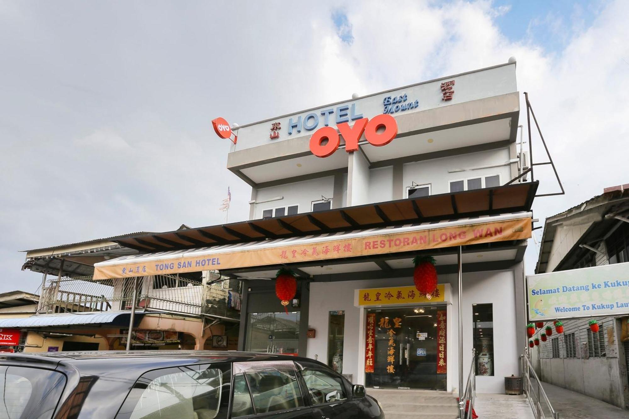 Oyo 89915 East Mount Hotel Kukup Esterno foto